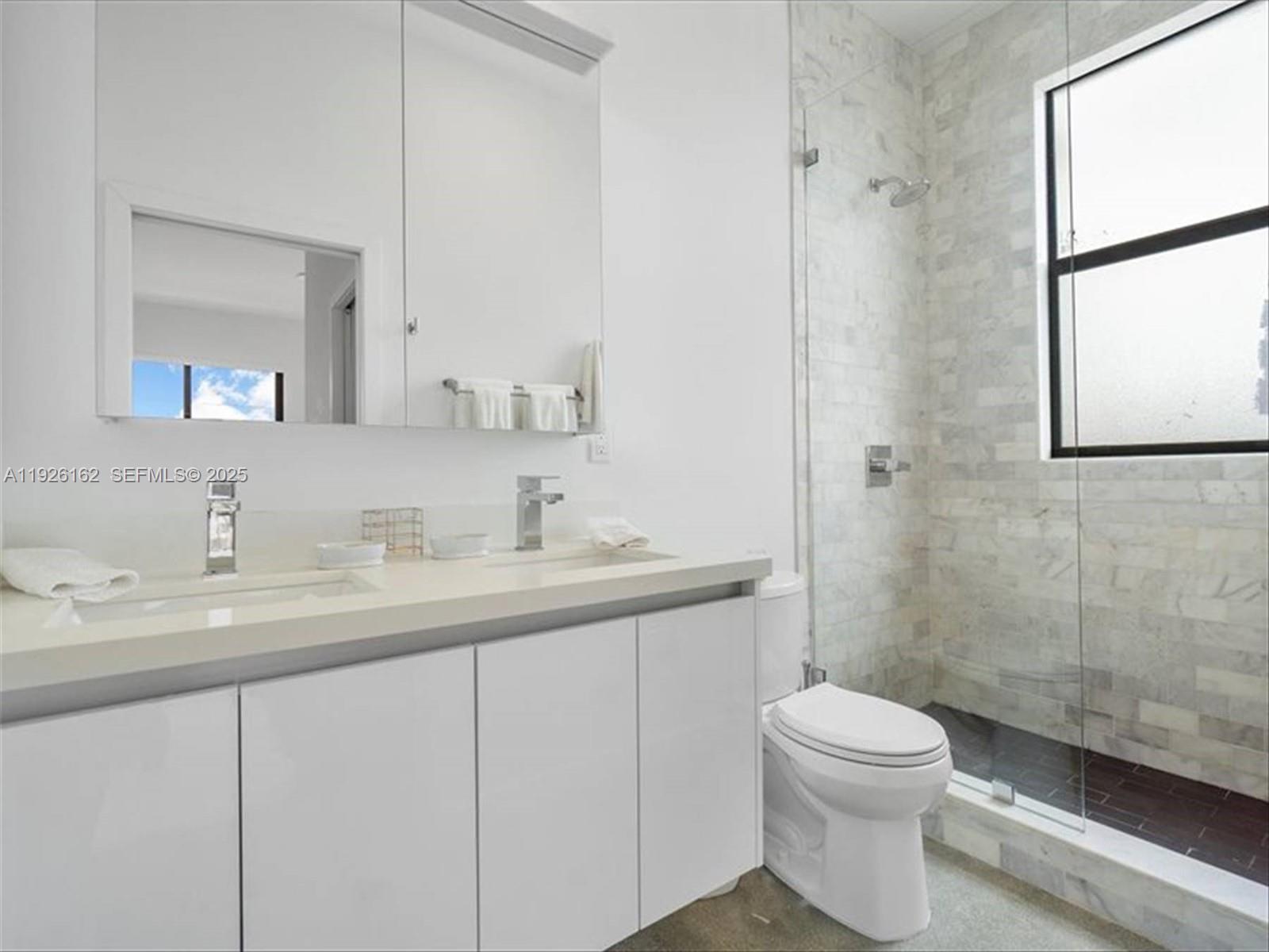 1053 NW 29th St Miami, FL 33127