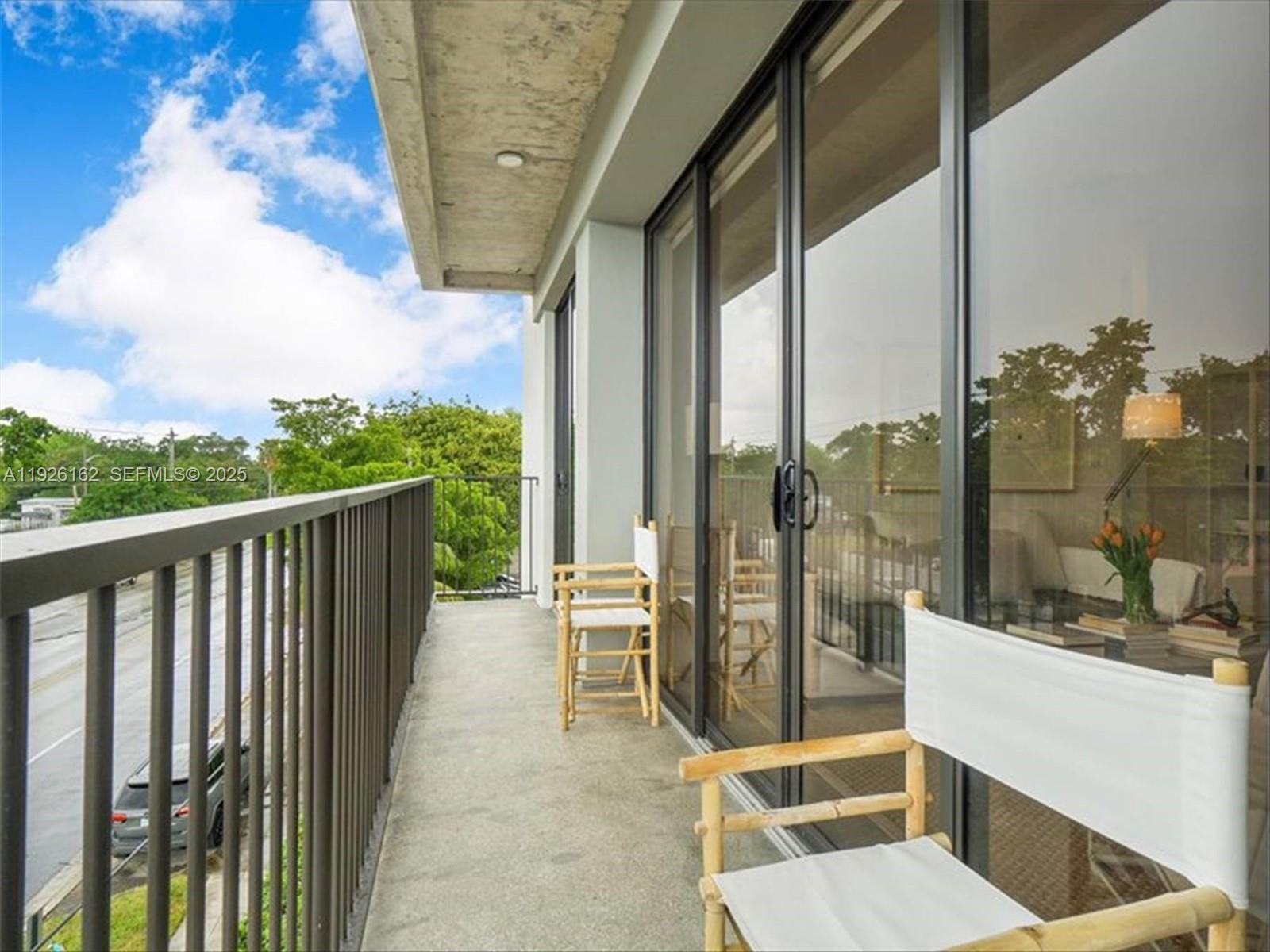 1053 NW 29th St Miami, FL 33127