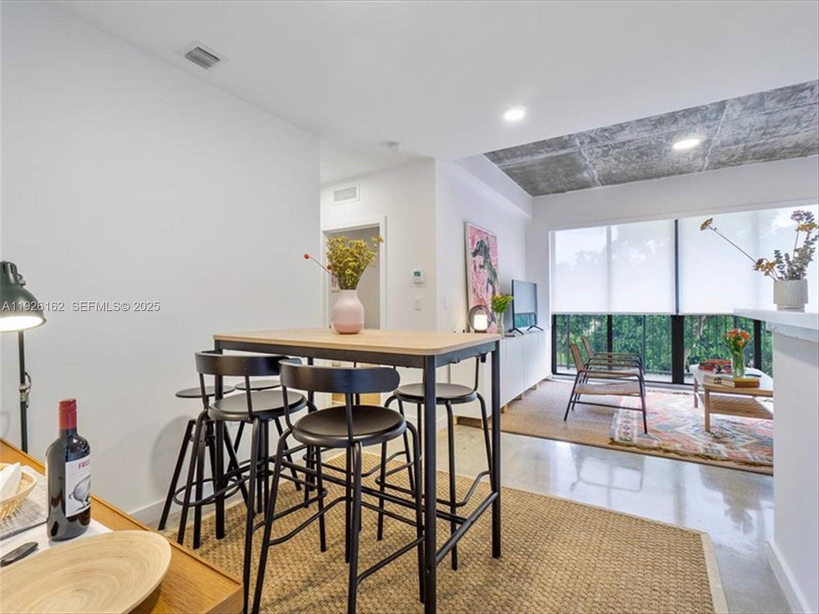 1053 NW 29th St Miami, FL 33127