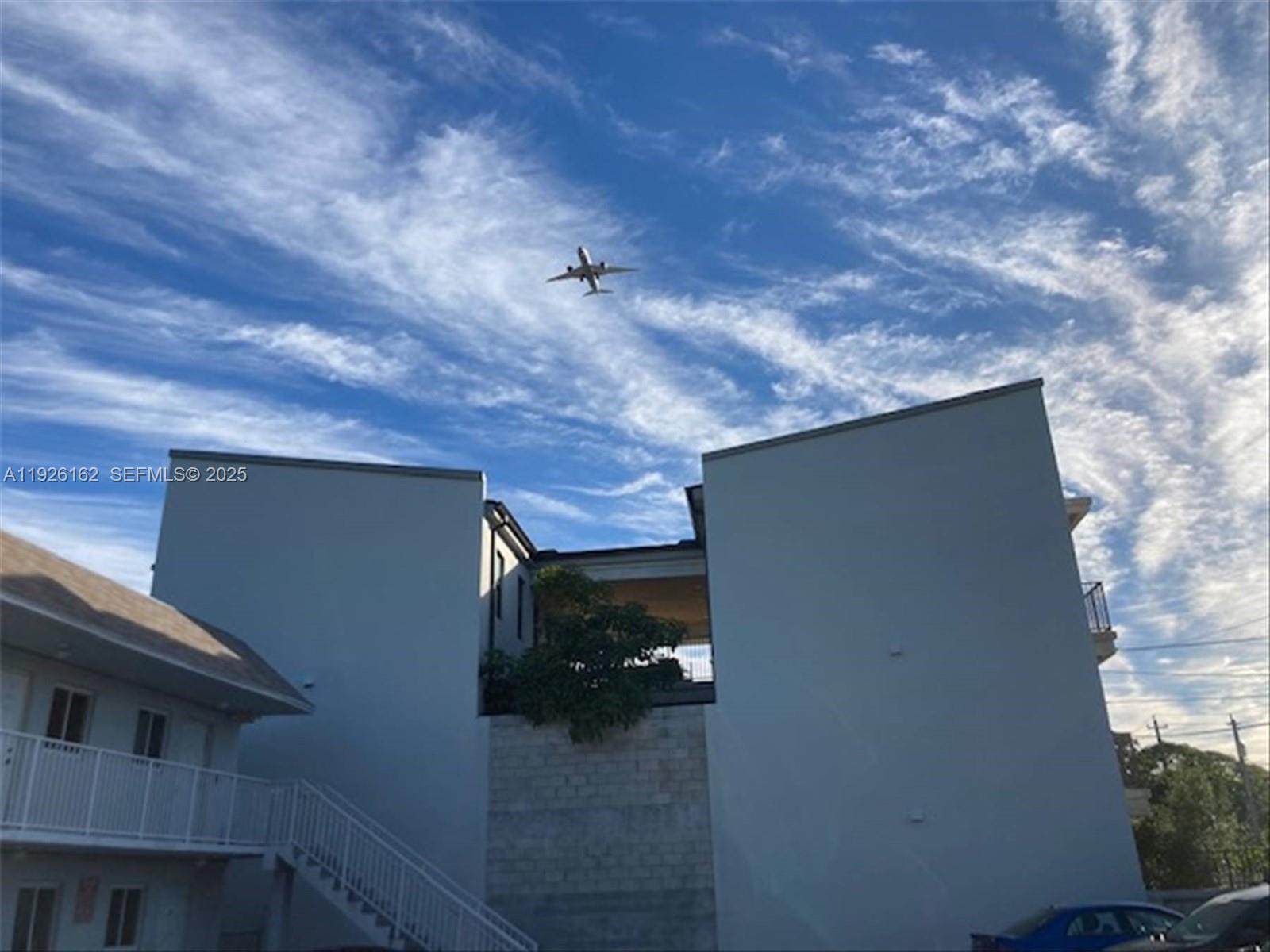 1053 NW 29th St Miami, FL 33127