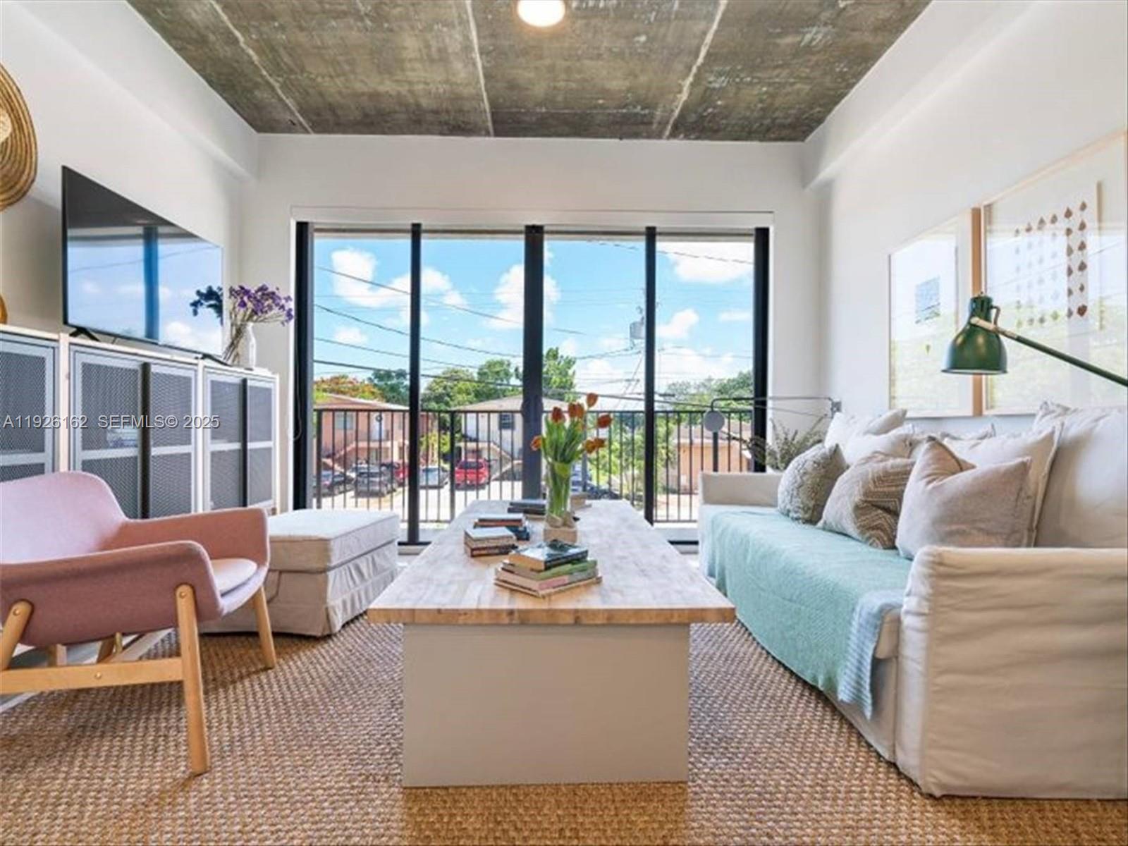 1053 NW 29th St Miami, FL 33127