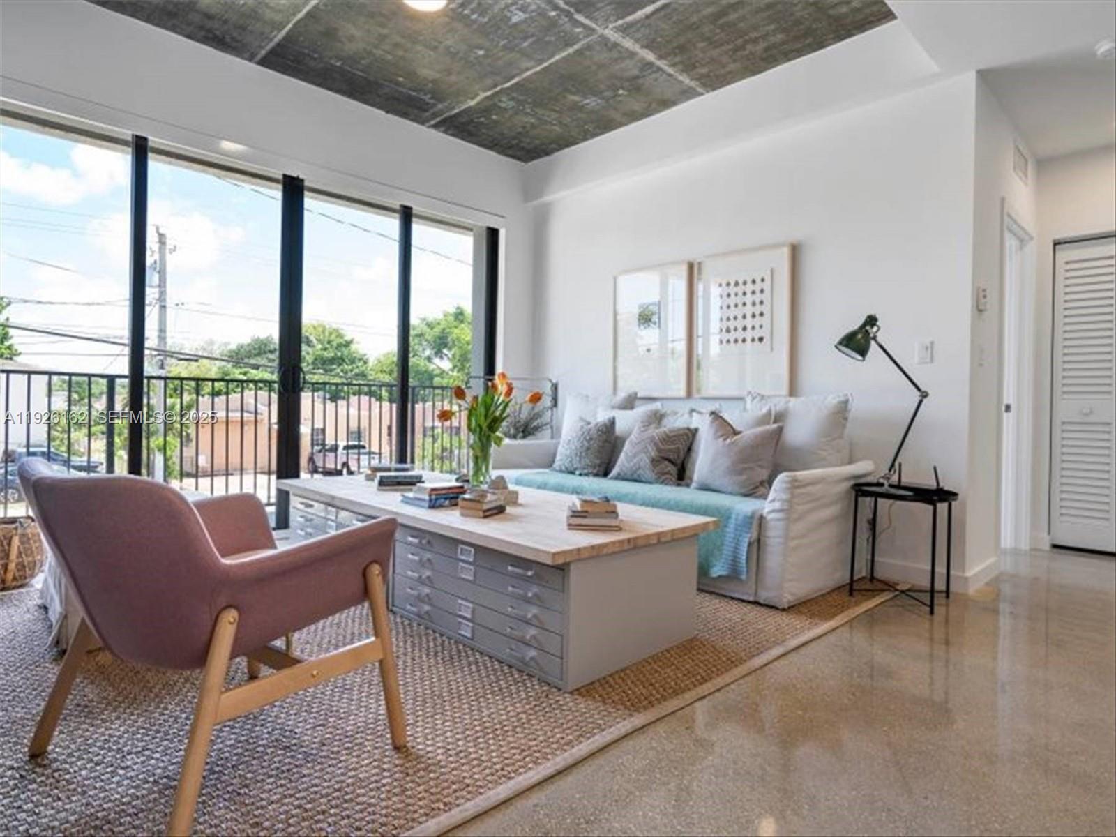 1053 NW 29th St Miami, FL 33127