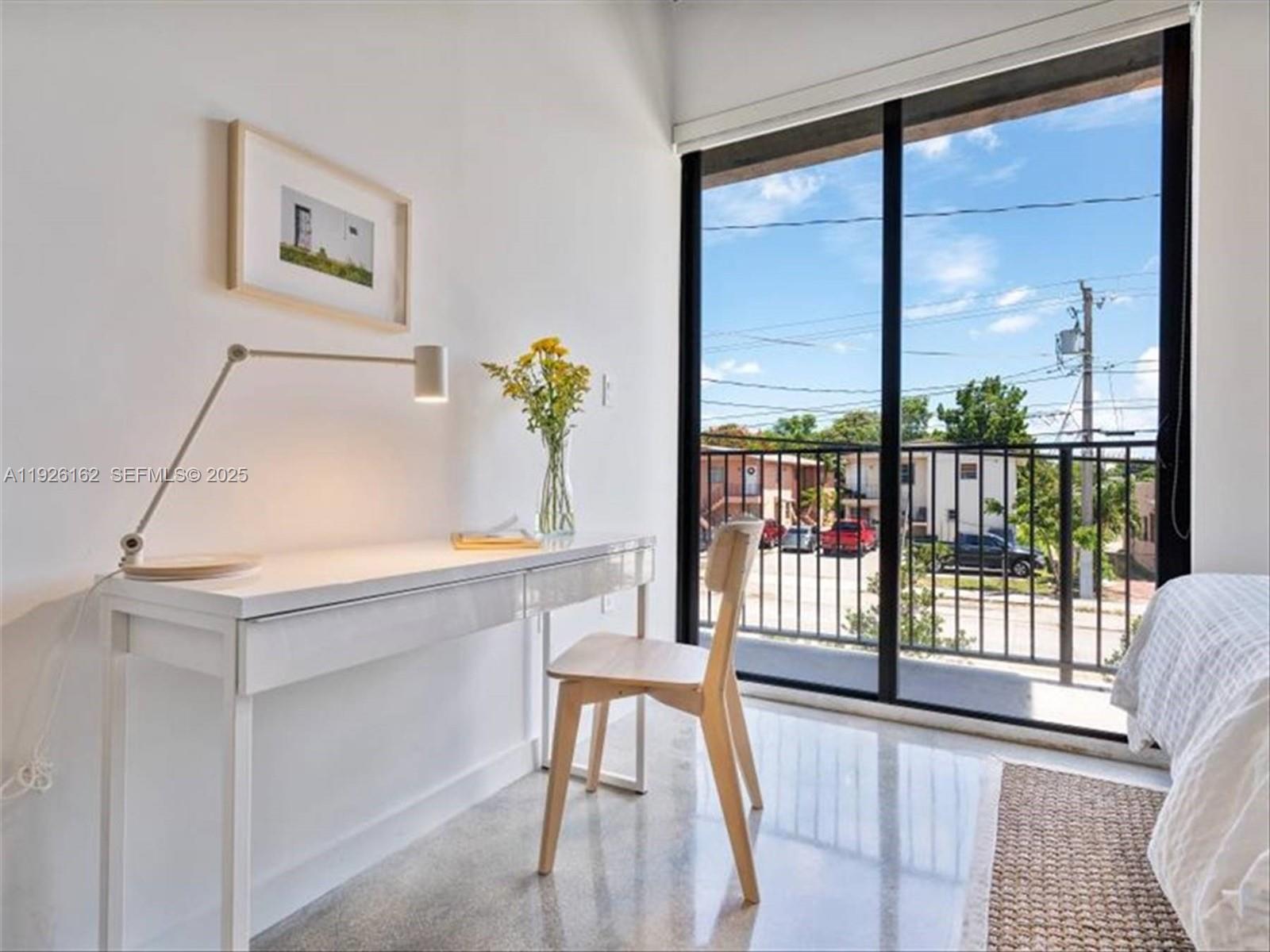 1053 NW 29th St Miami, FL 33127