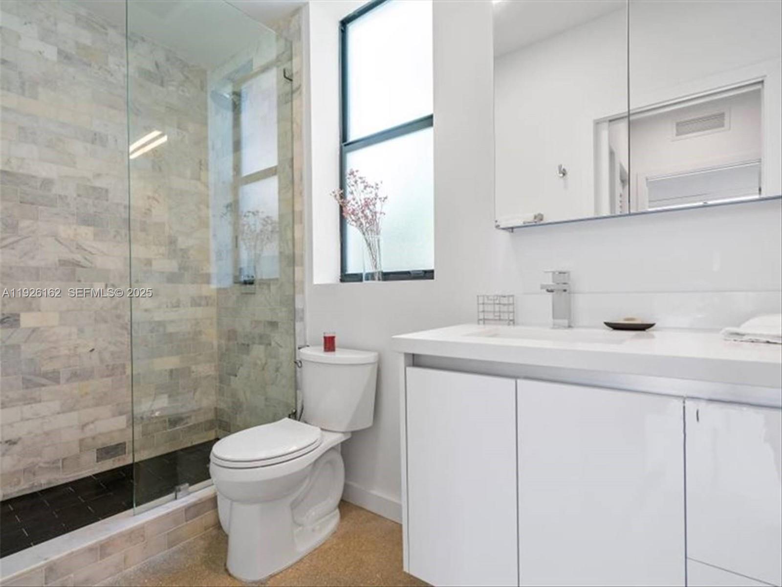 1053 NW 29th St Miami, FL 33127