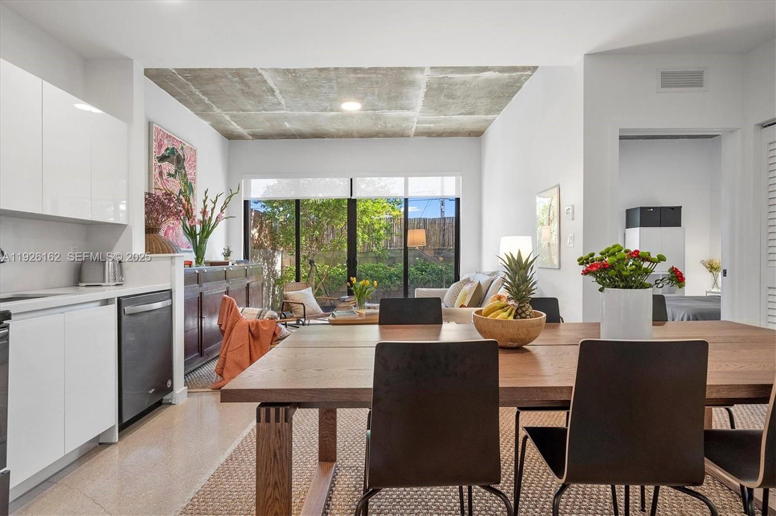 1053 NW 29th St Miami, FL 33127