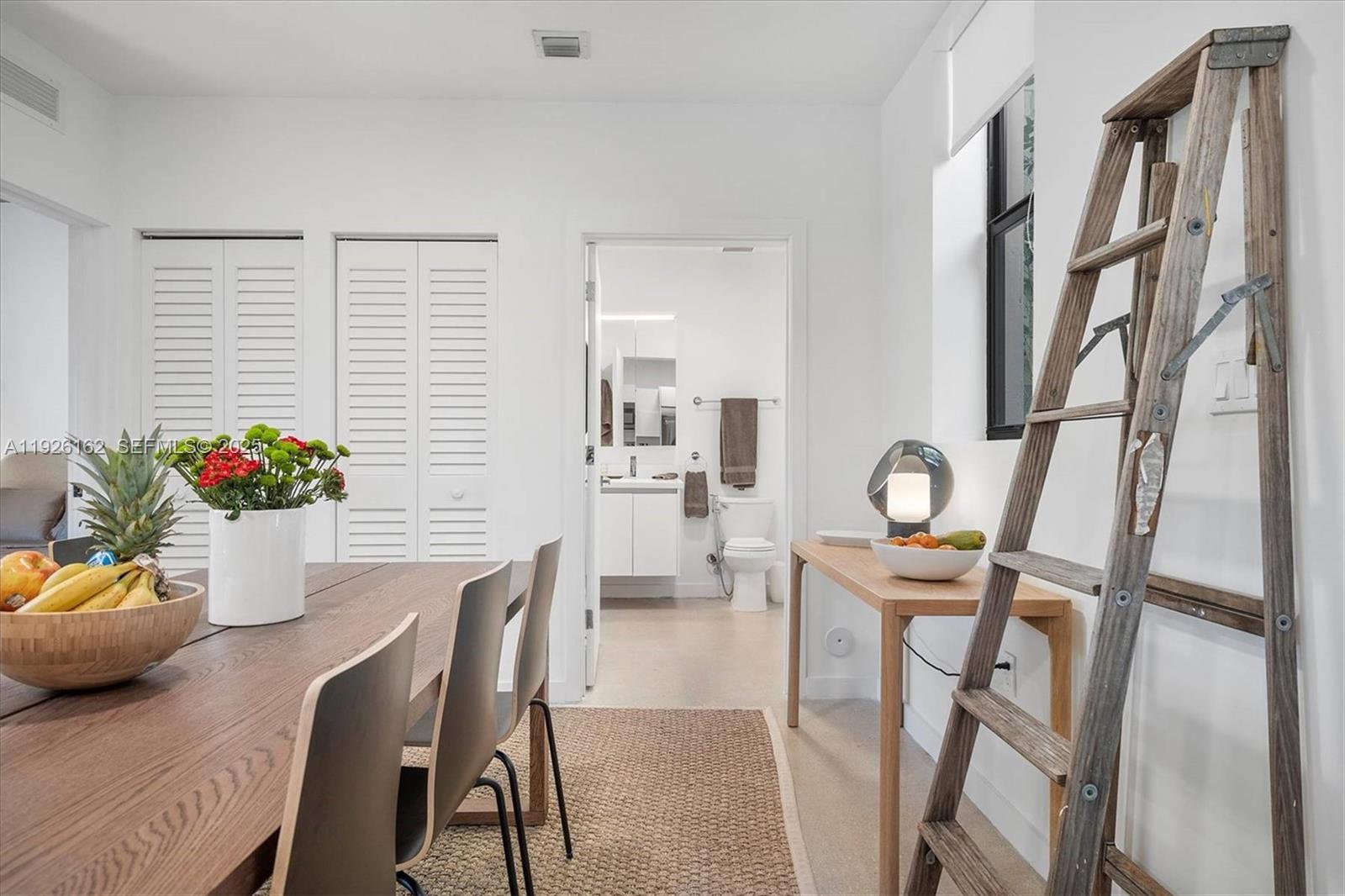 1053 NW 29th St Miami, FL 33127