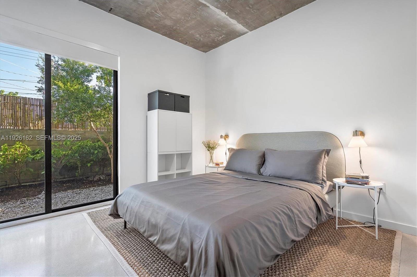 1053 NW 29th St Miami, FL 33127