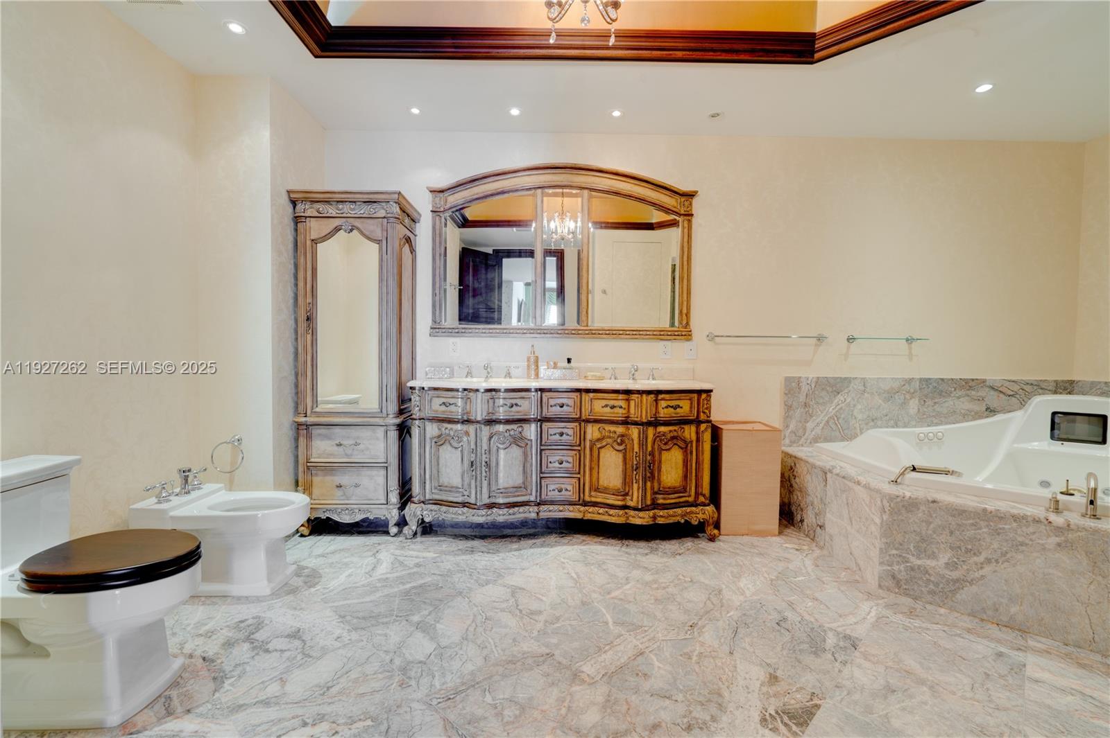 16047 Collins Ave #1604 Sunny Isles Beach, FL 33160