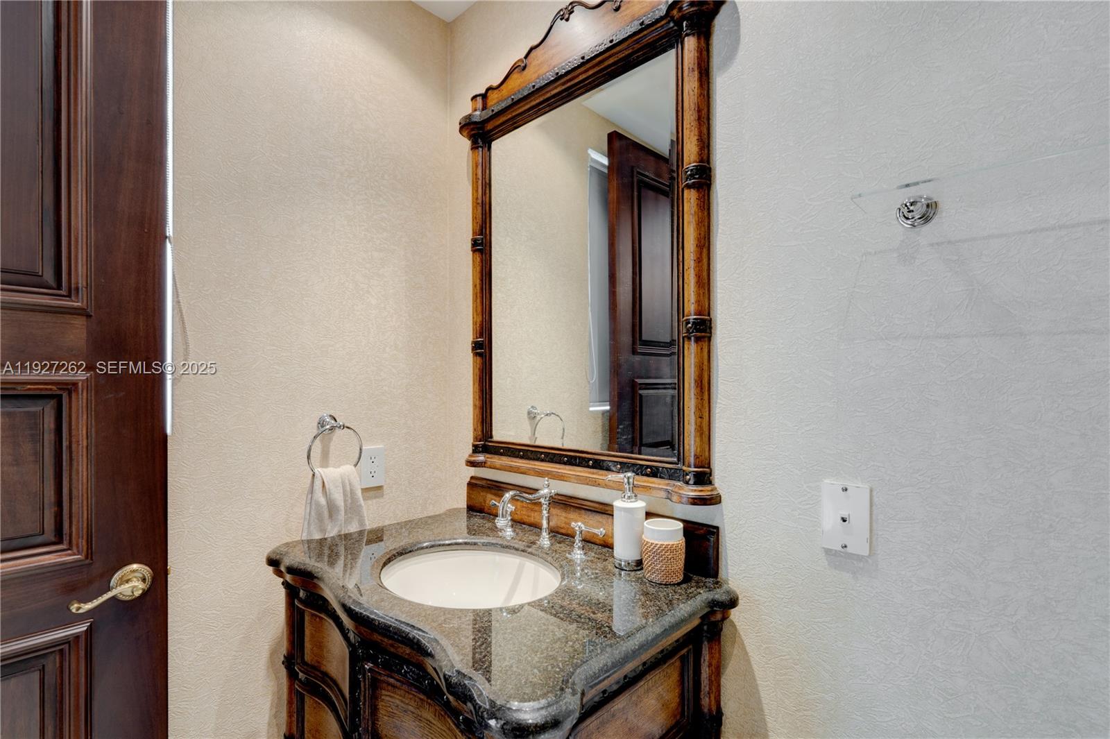 16047 Collins Ave #1604 Sunny Isles Beach, FL 33160