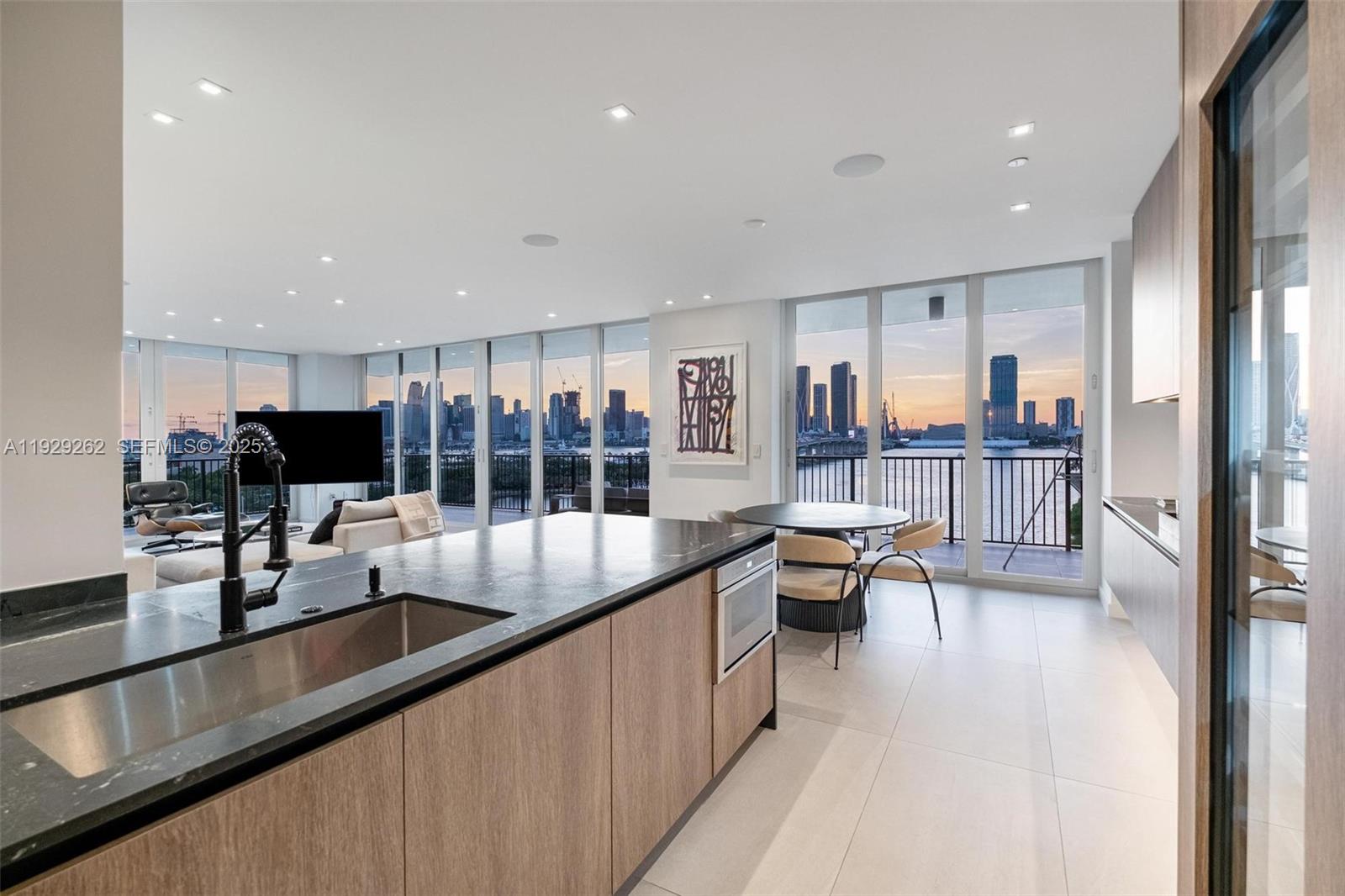 1000 Venetian Way #1004 Miami, FL 33139