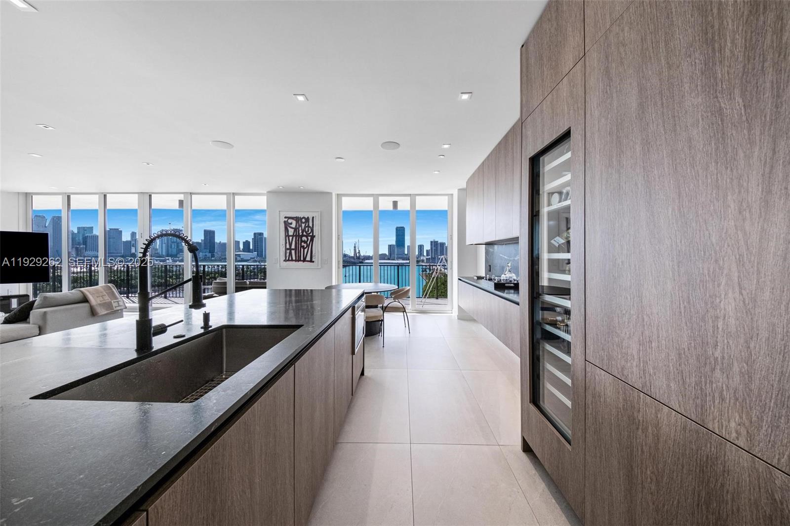 1000 Venetian Way #1004 Miami, FL 33139