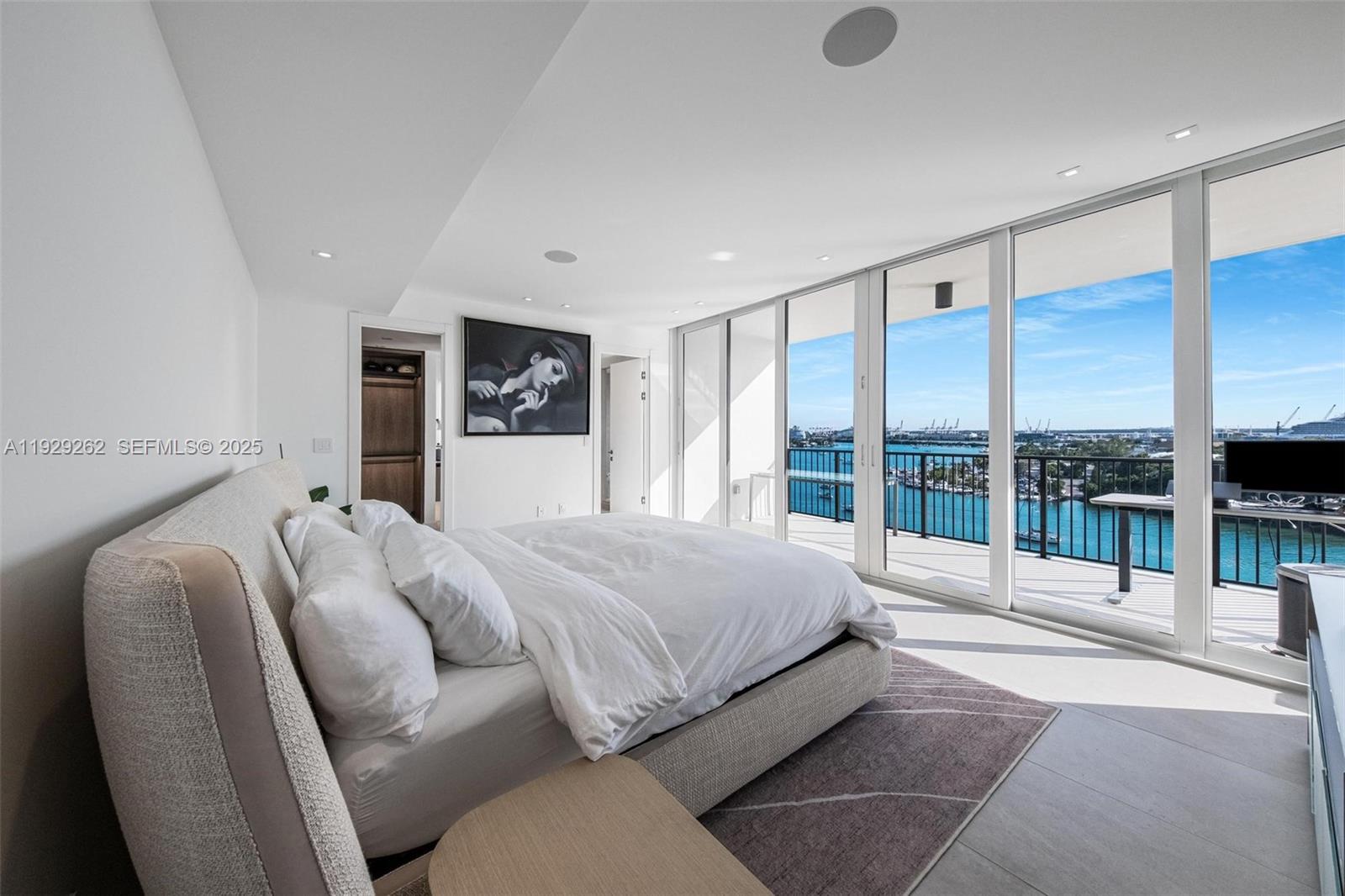 1000 Venetian Way #1004 Miami, FL 33139