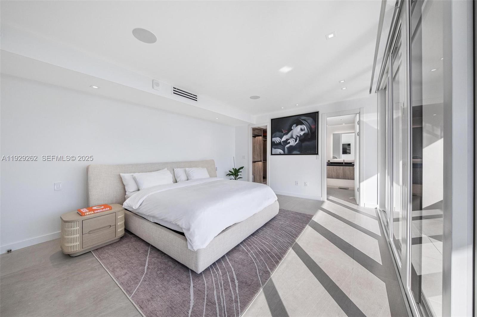 1000 Venetian Way #1004 Miami, FL 33139