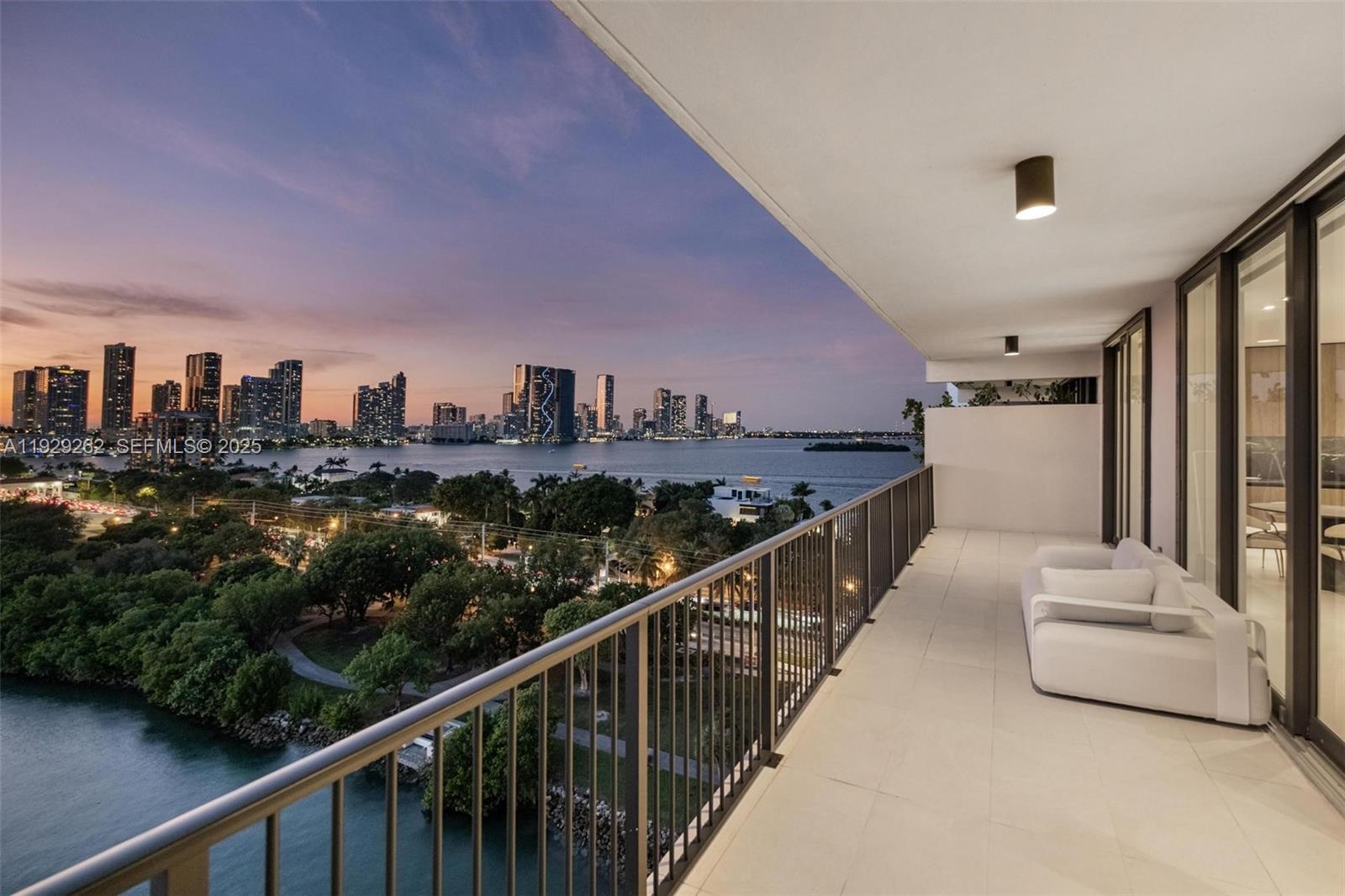 1000 Venetian Way #1004 Miami, FL 33139