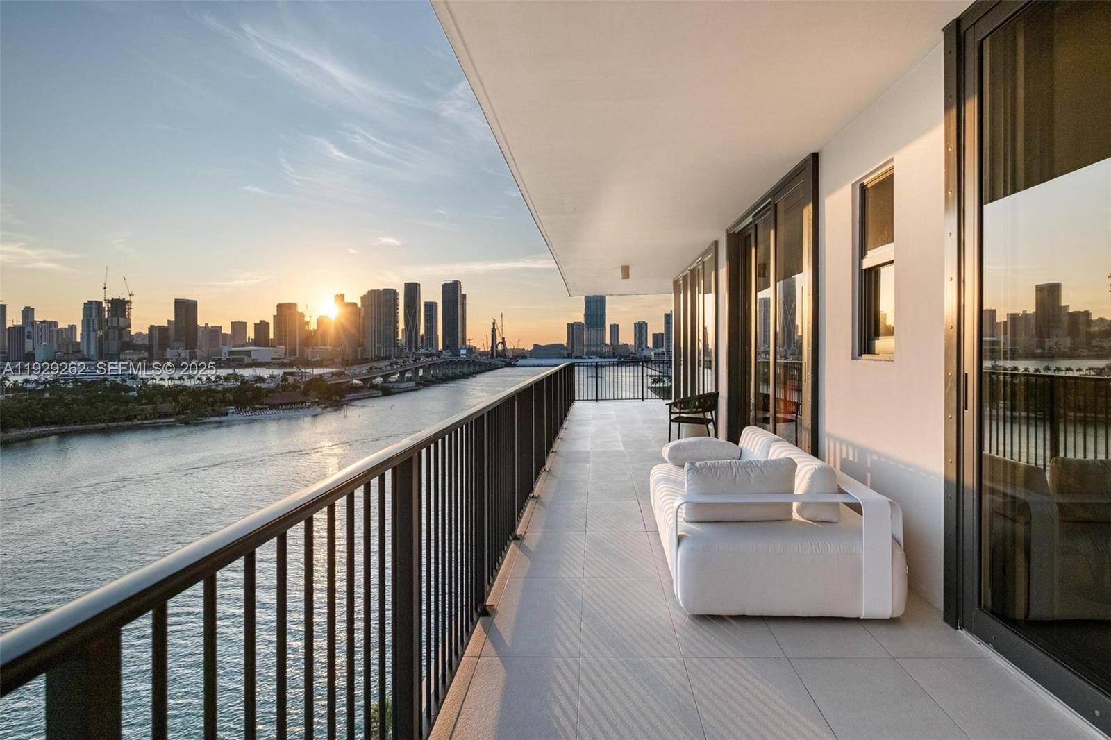 1000 Venetian Way #1004 Miami, FL 33139