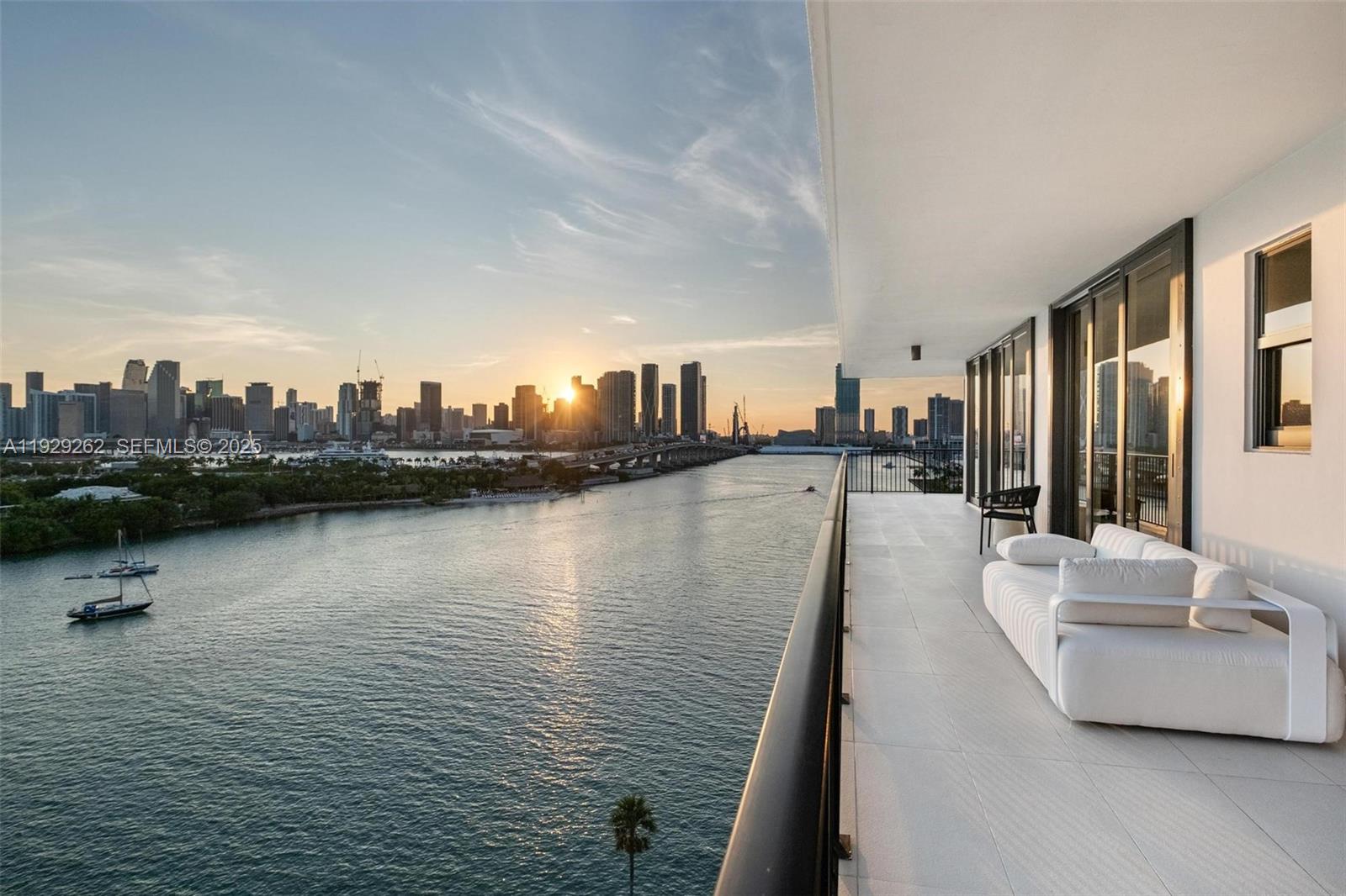 1000 Venetian Way #1004 Miami, FL 33139