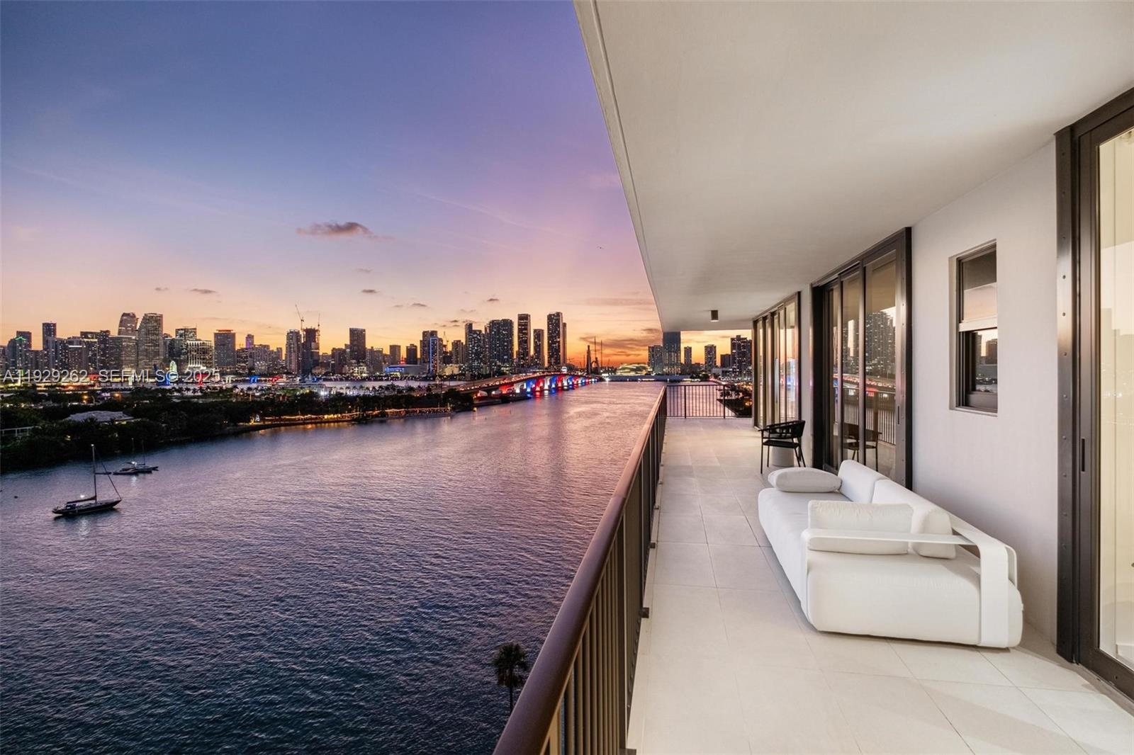 1000 Venetian Way #1004 Miami, FL 33139