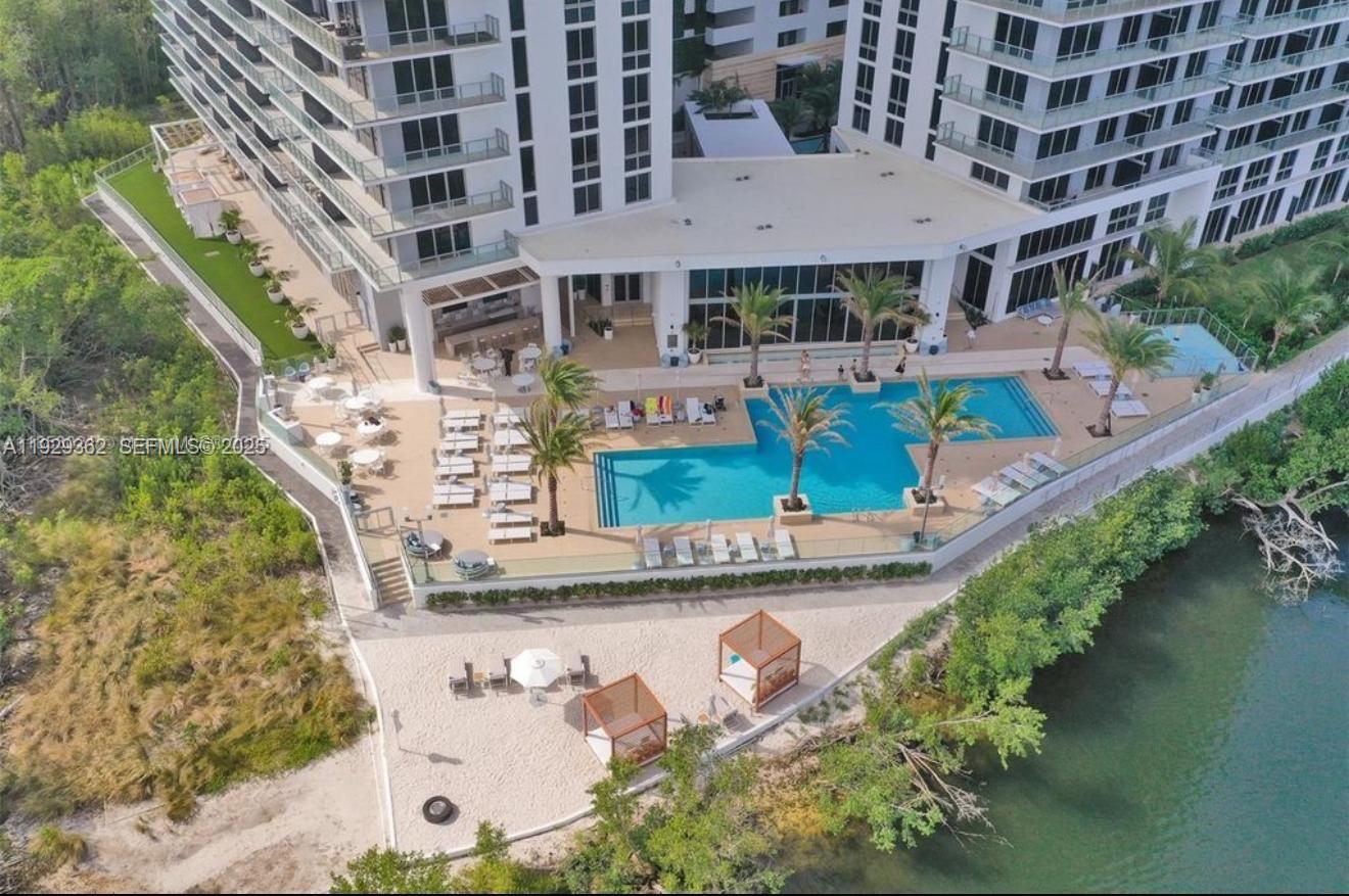 16385 Biscayne Blvd #301 North Miami Beach, FL 33160