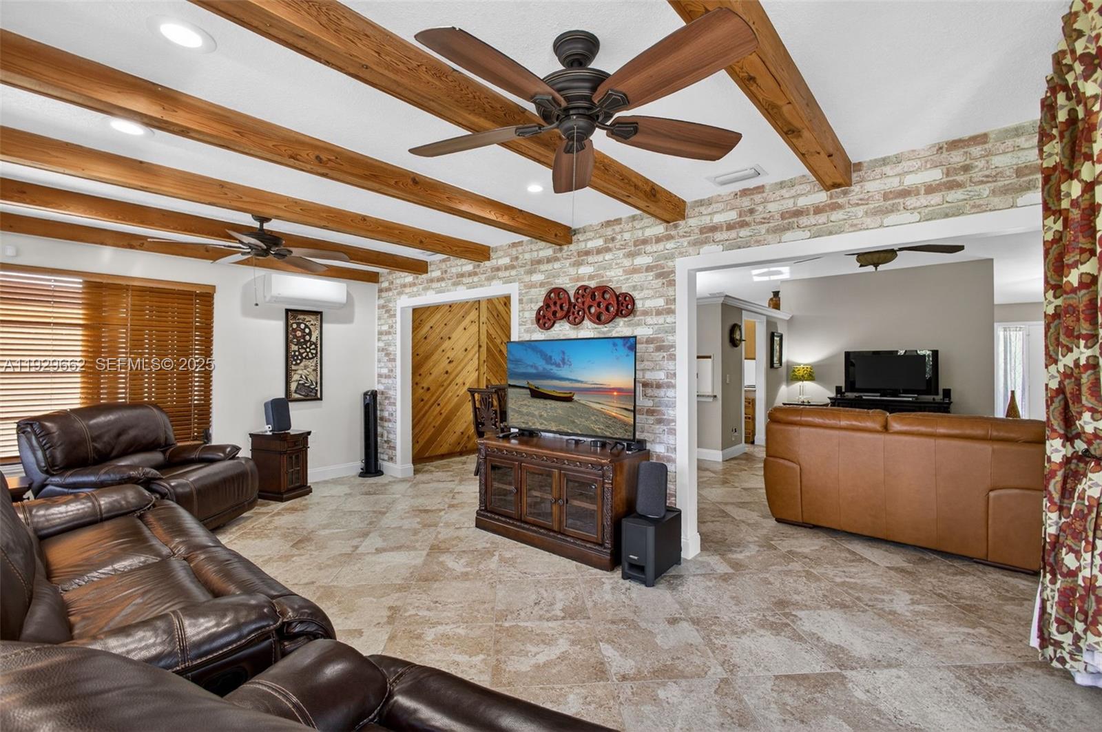 135 Rosewood Cir Jupiter, FL 33458