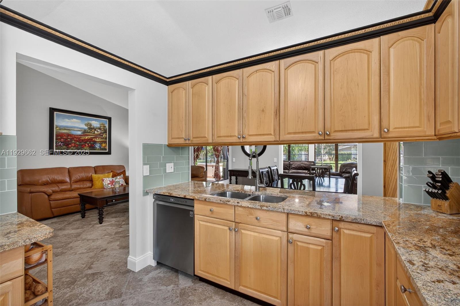 135 Rosewood Cir Jupiter, FL 33458