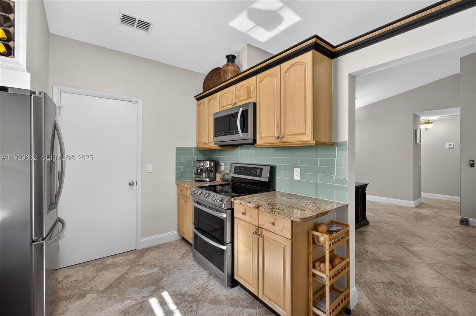 135 Rosewood Cir Jupiter, FL 33458