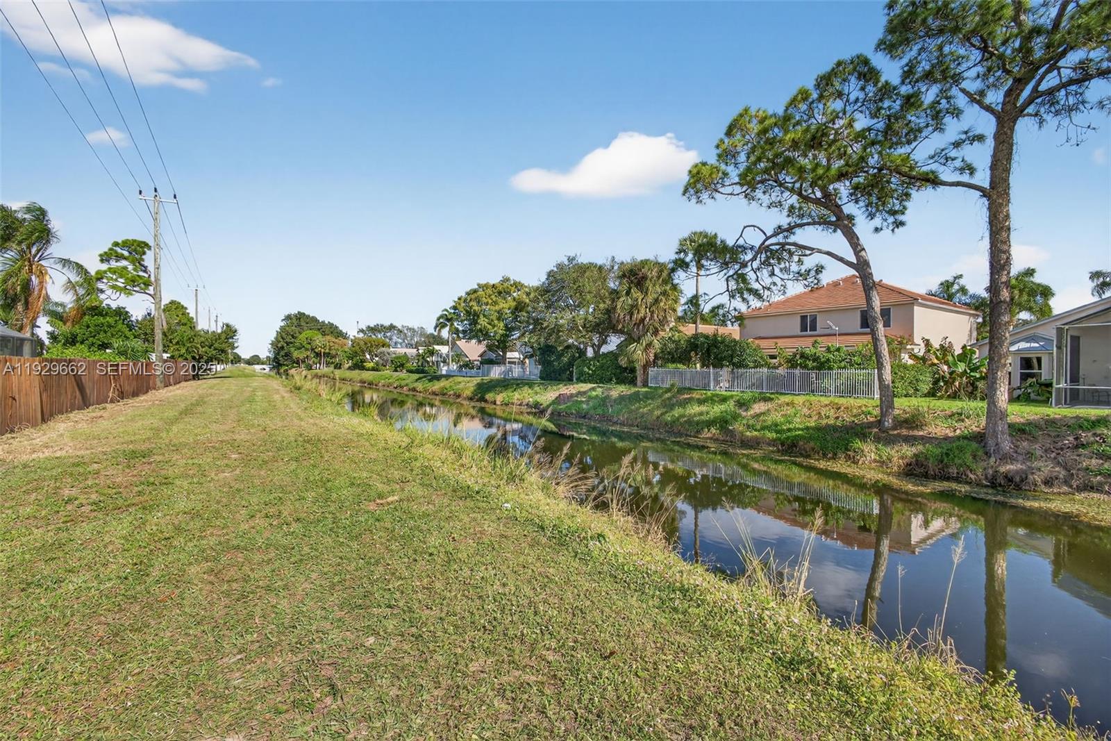 135 Rosewood Cir Jupiter, FL 33458