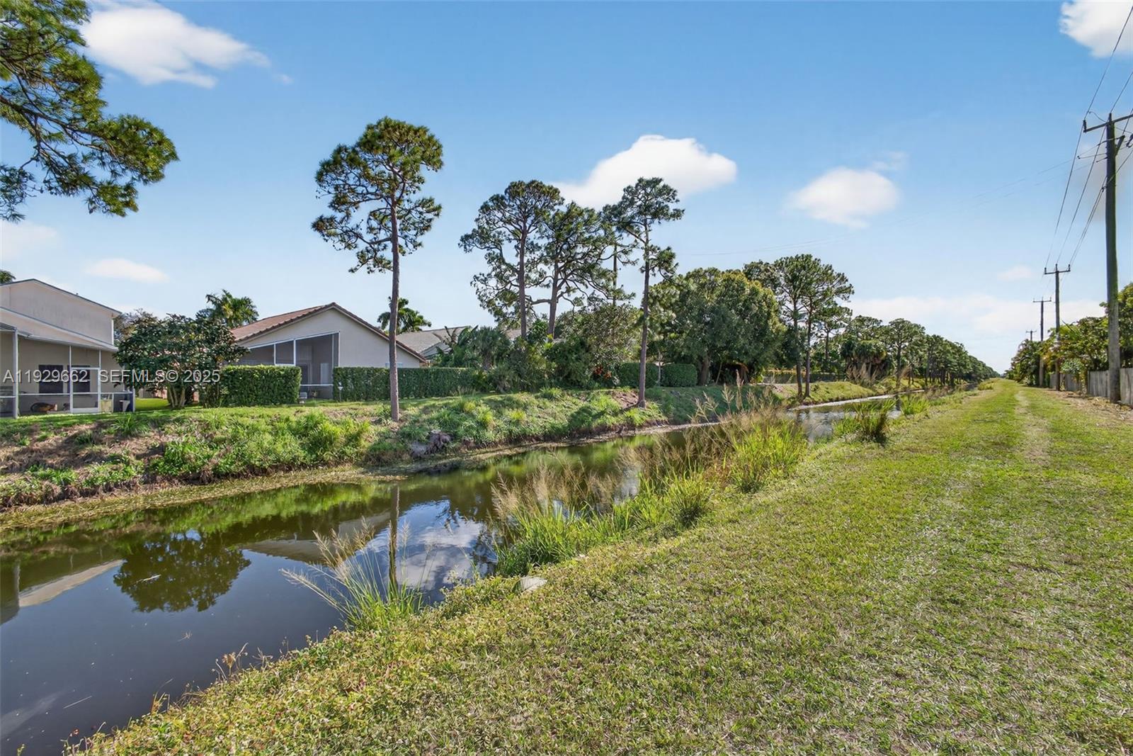 135 Rosewood Cir Jupiter, FL 33458