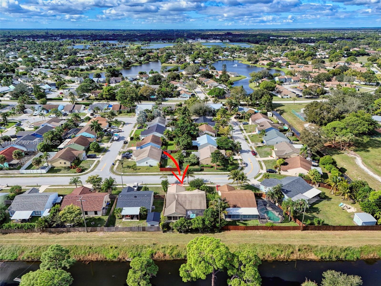 135 Rosewood Cir Jupiter, FL 33458