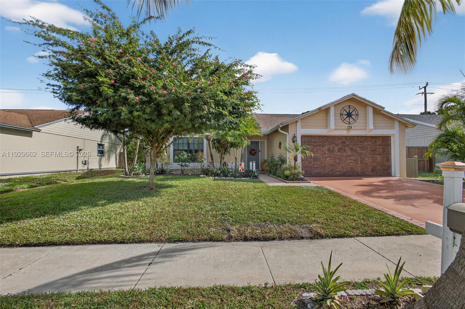 135 Rosewood Cir Jupiter, FL 33458