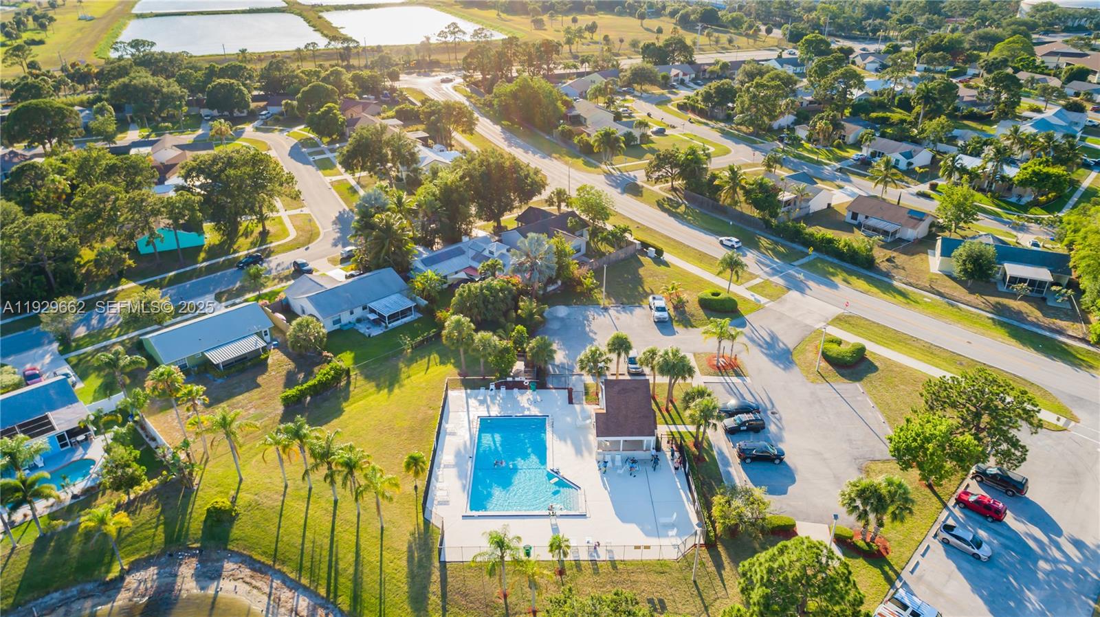 135 Rosewood Cir Jupiter, FL 33458