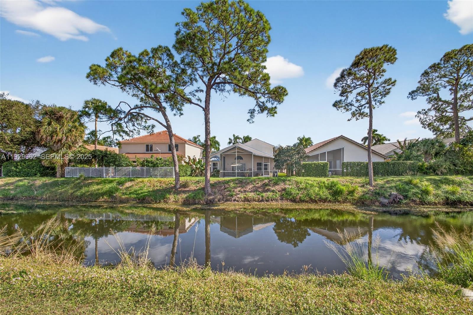 135 Rosewood Cir Jupiter, FL 33458