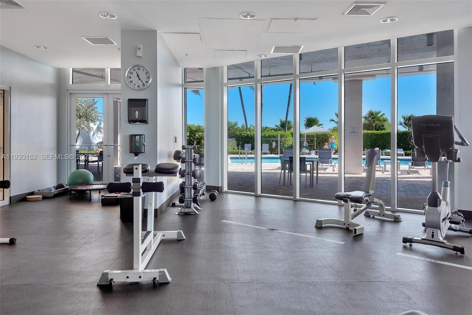 image Bel Aire on the Ocean33