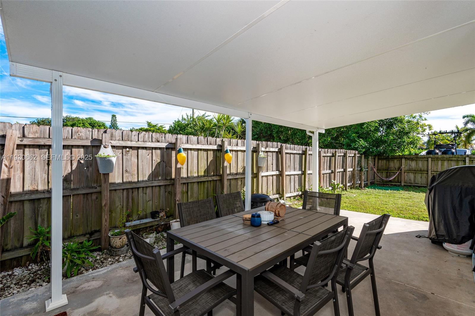 6120 SW 38th St Davie, FL 33314