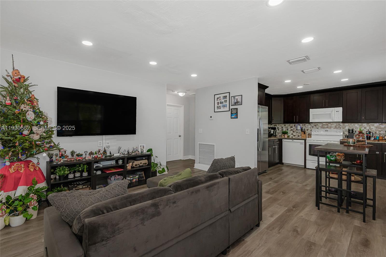 6120 SW 38th St Davie, FL 33314