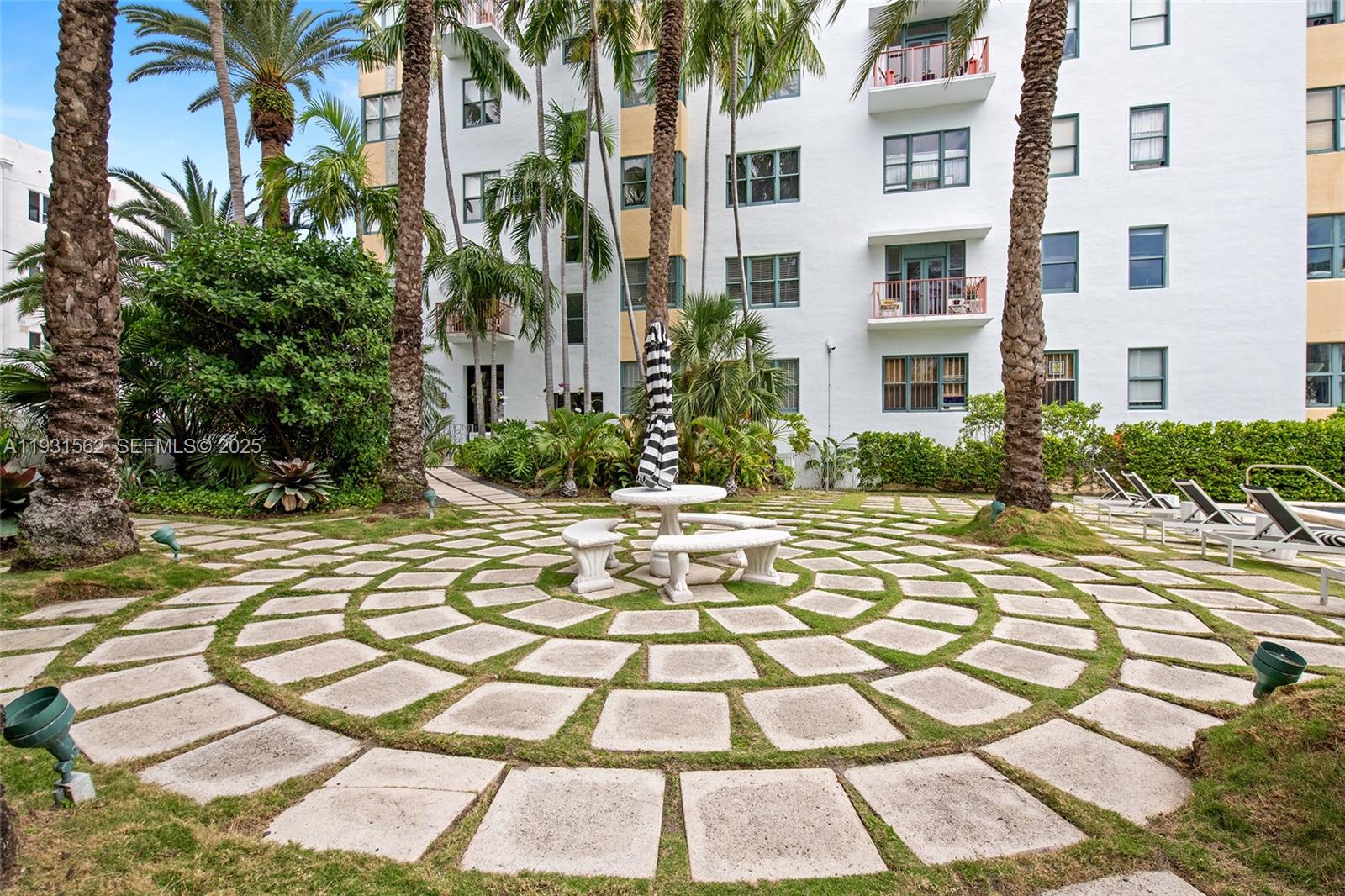 2421 Lake Pancoast Dr #5C Miami Beach, FL 33140