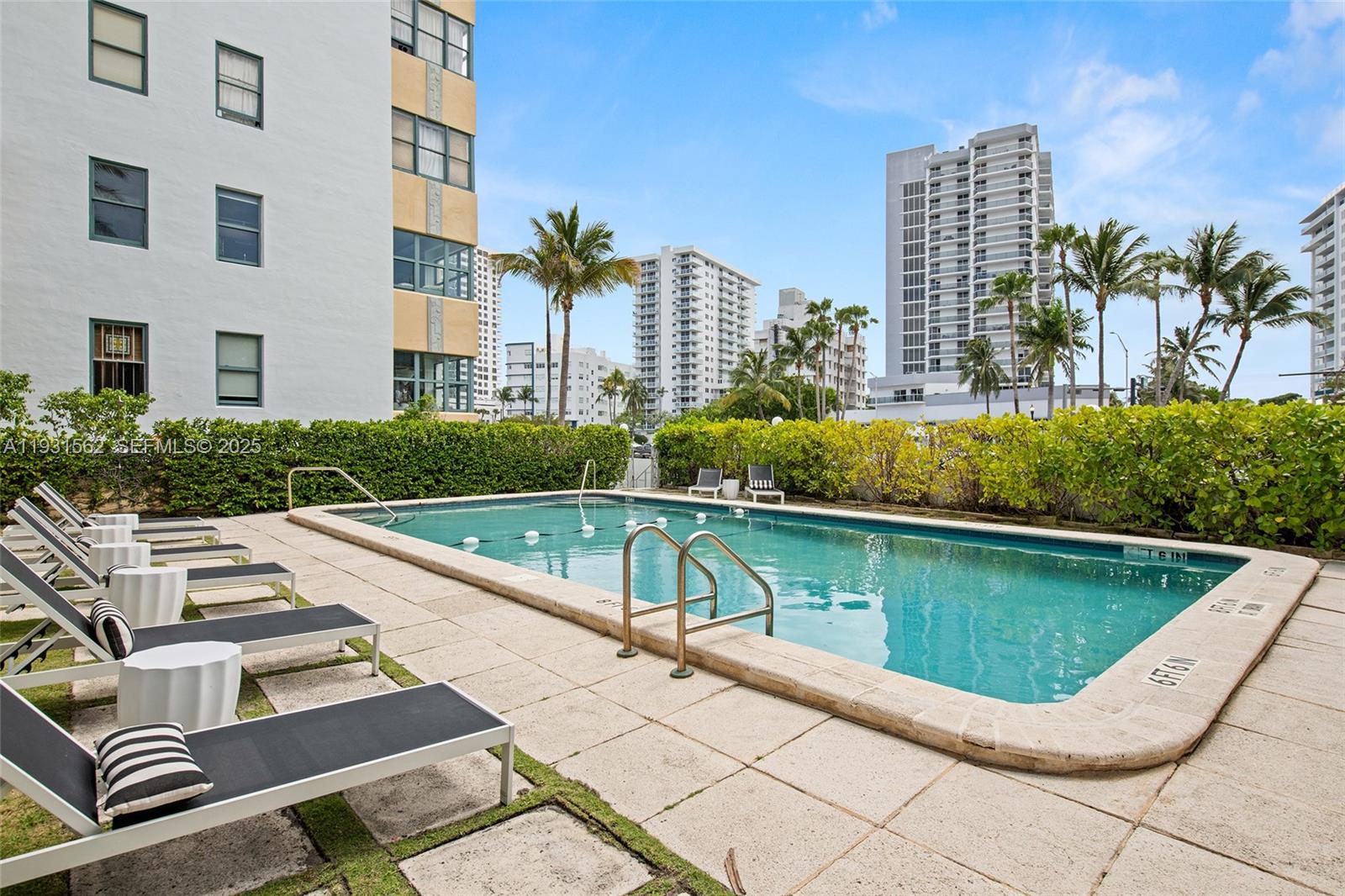 2421 Lake Pancoast Dr #5C Miami Beach, FL 33140