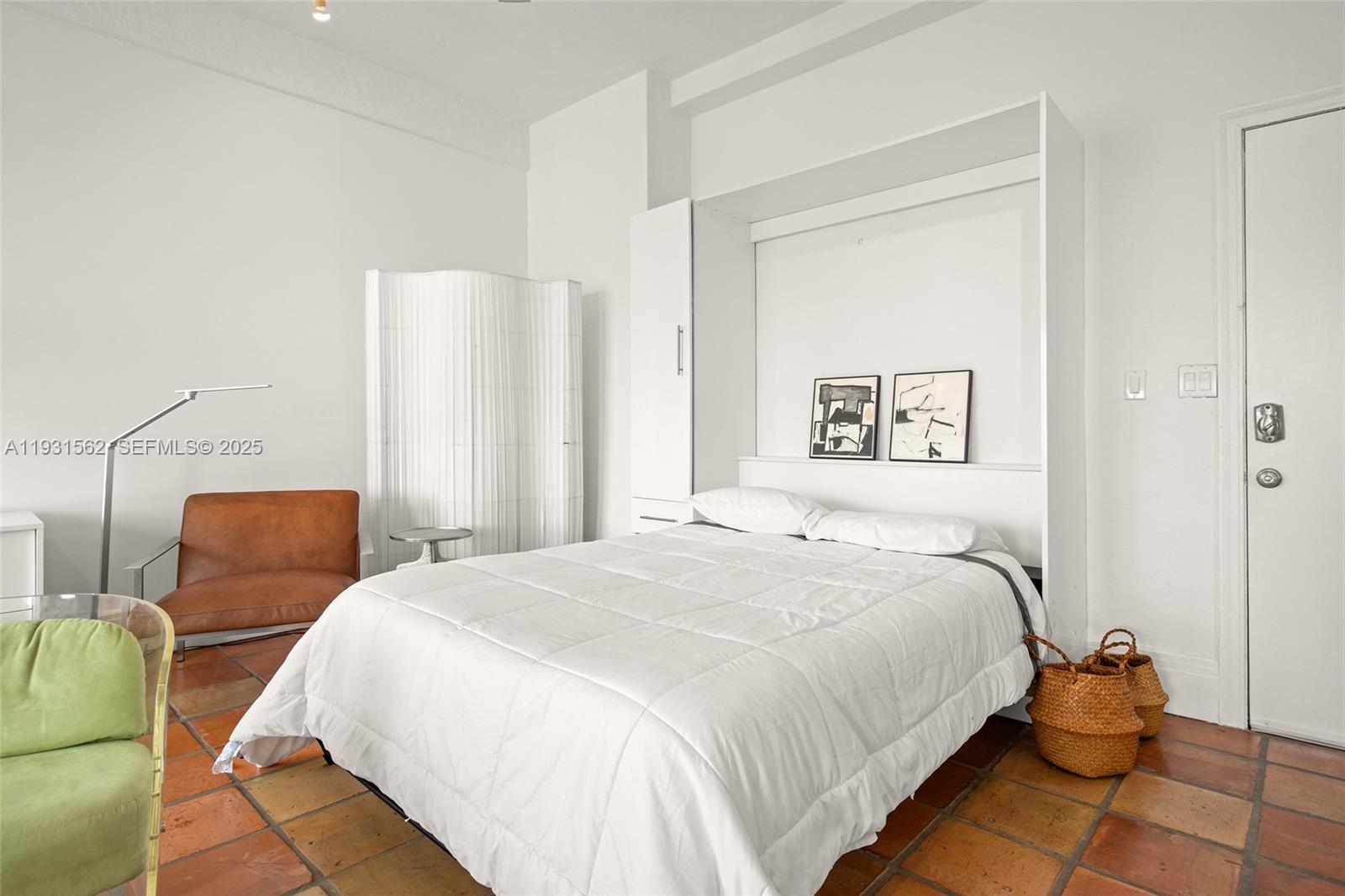 2421 Lake Pancoast Dr #5C Miami Beach, FL 33140