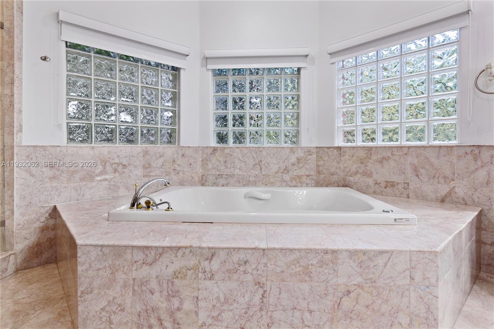 11825 S Mitchell Manor Cir Pinecrest, FL 33156