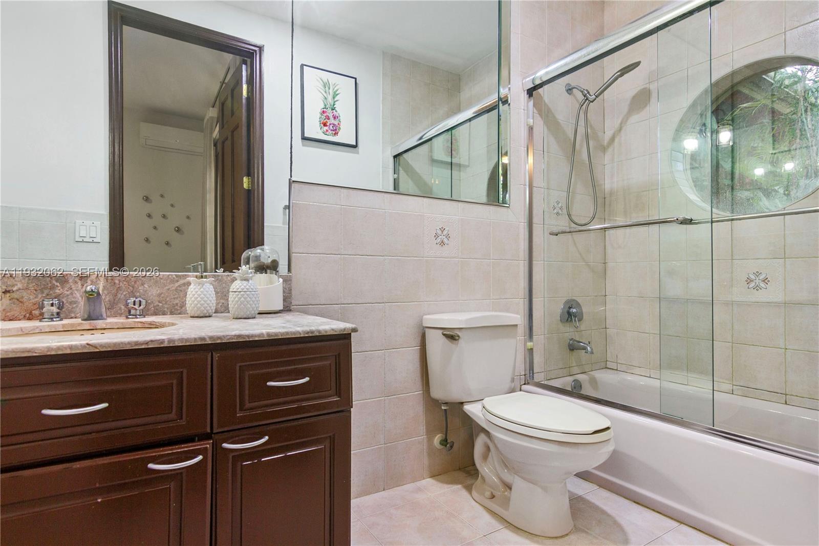 11825 S Mitchell Manor Cir Pinecrest, FL 33156