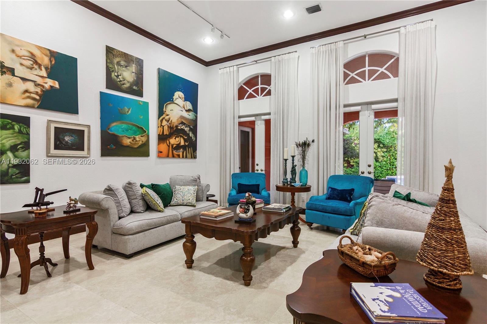 11825 S Mitchell Manor Cir Pinecrest, FL 33156