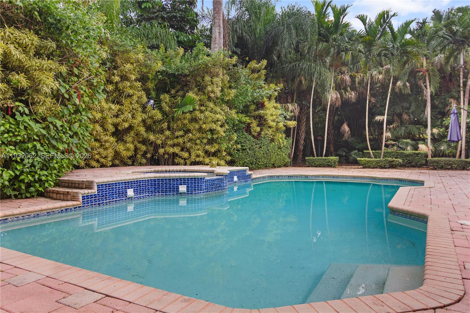 11825 S Mitchell Manor Cir Pinecrest, FL 33156