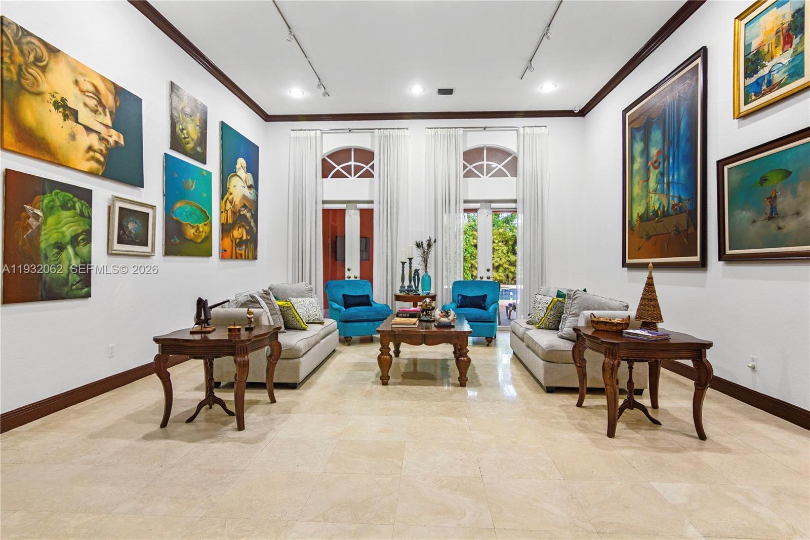 11825 S Mitchell Manor Cir Pinecrest, FL 33156