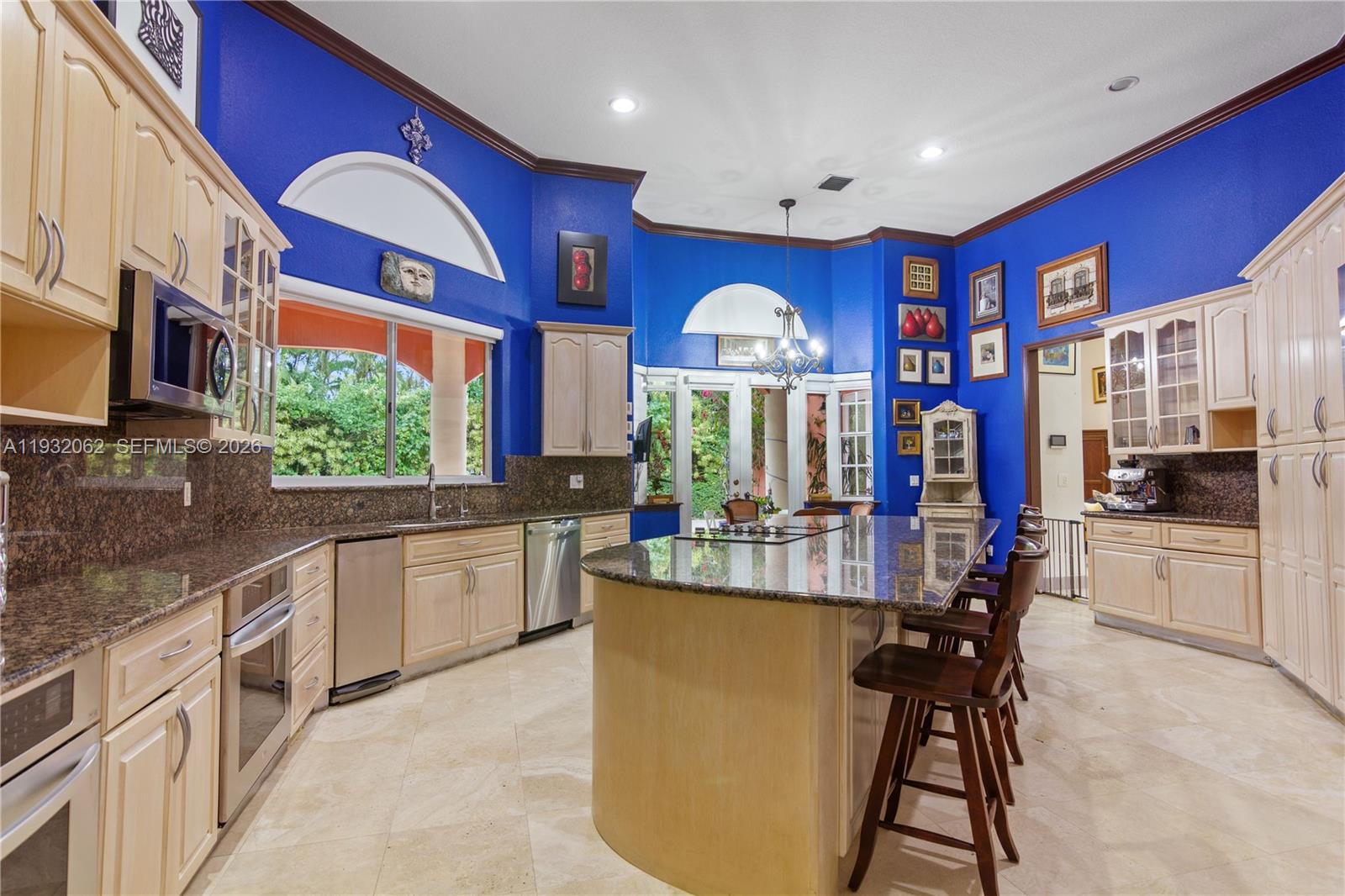 11825 S Mitchell Manor Cir Pinecrest, FL 33156