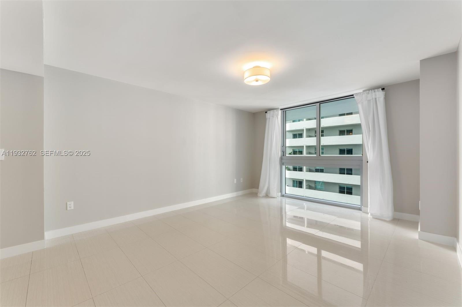 1111 SW 1st Ave #721-N Miami, FL 33130