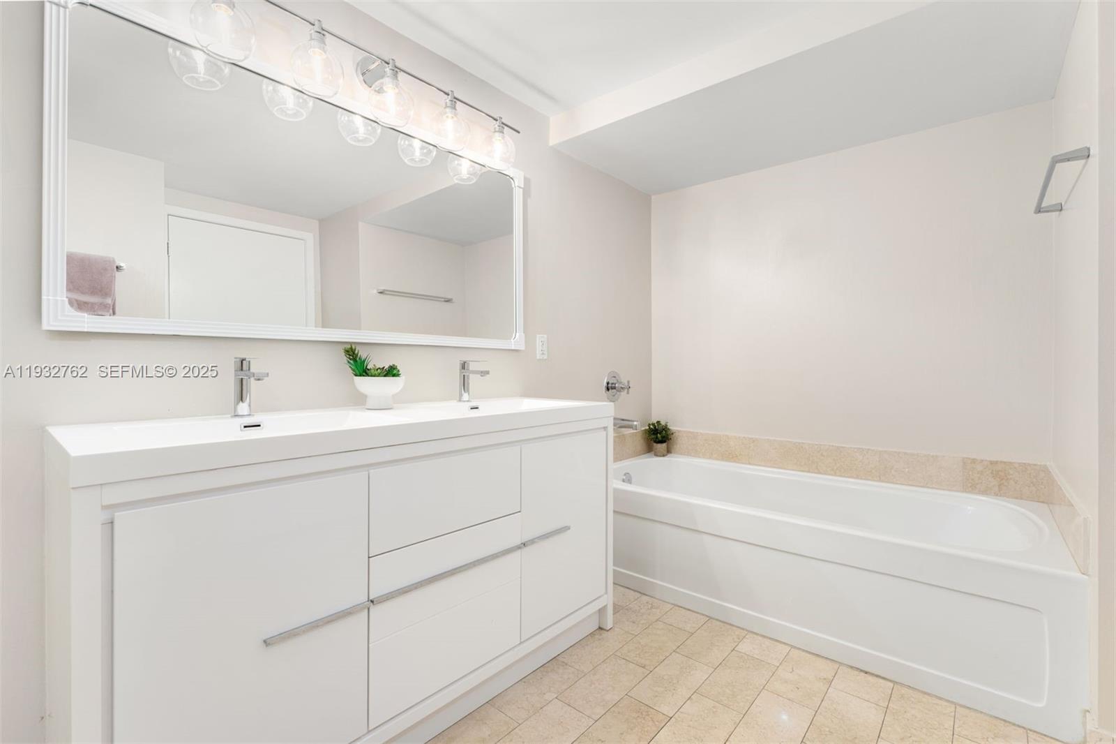 1111 SW 1st Ave #721-N Miami, FL 33130