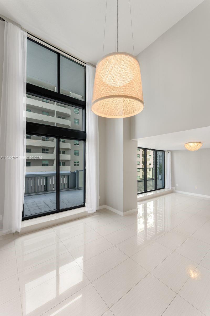 1111 SW 1st Ave #721-N Miami, FL 33130