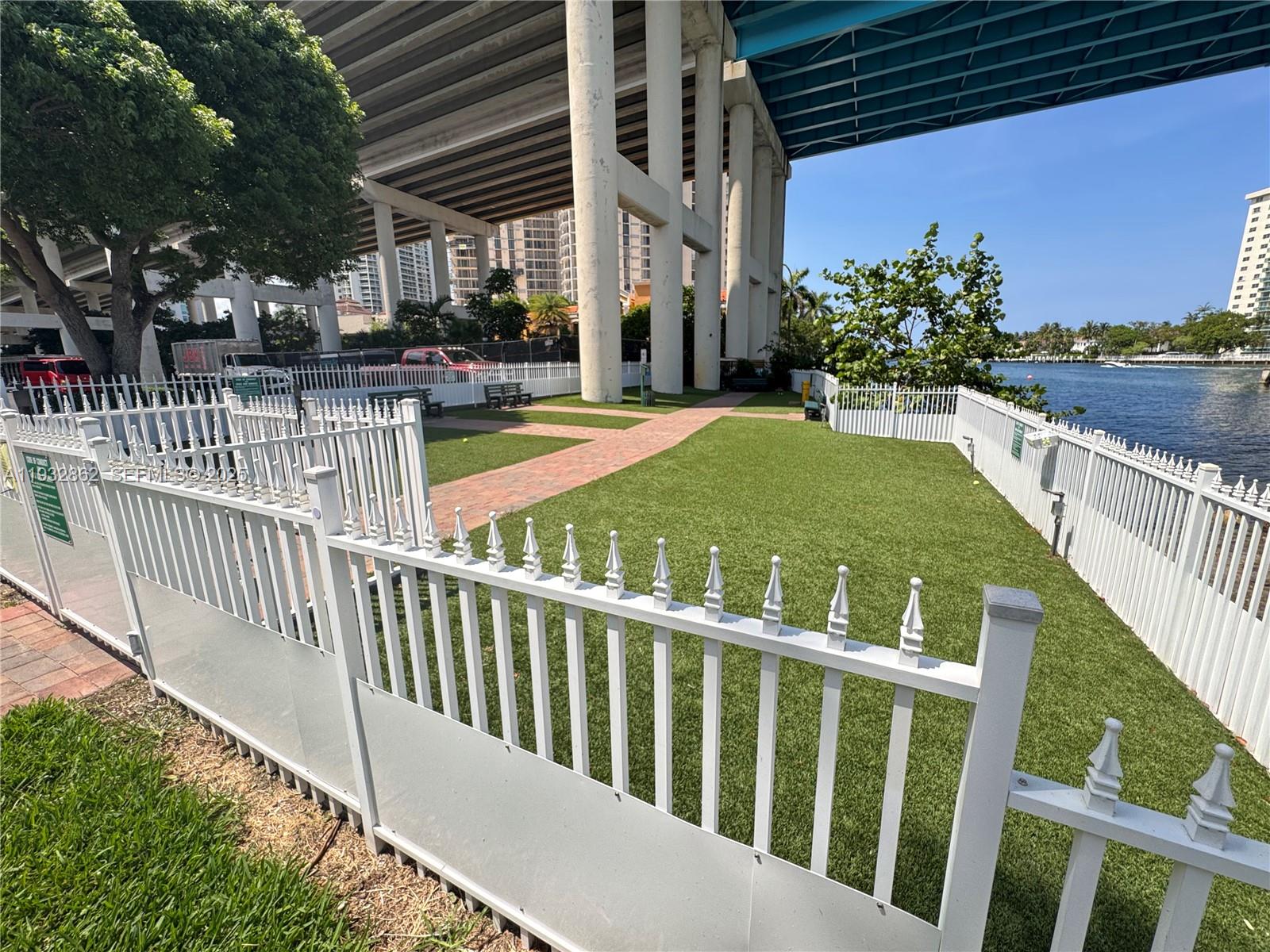 3530 Mystic Pointe Dr #1212 Aventura, FL 33180