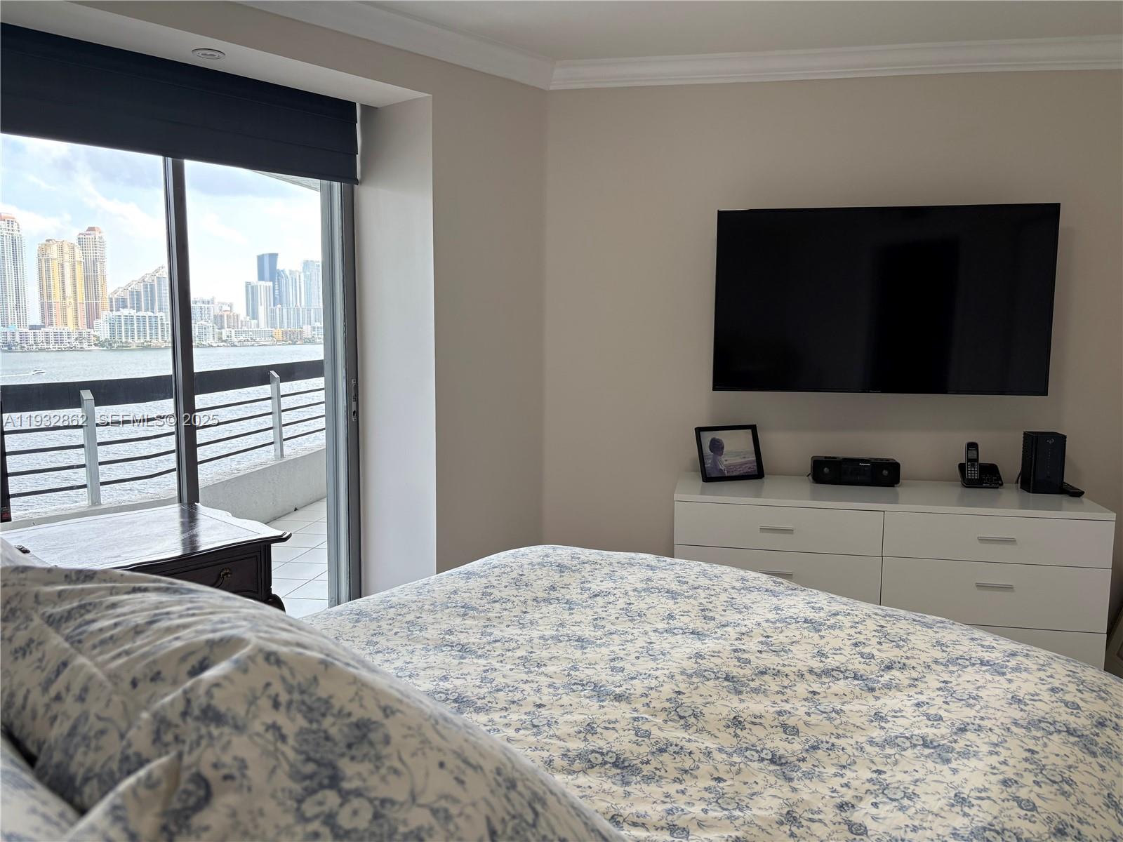 3530 Mystic Pointe Dr #1212 Aventura, FL 33180