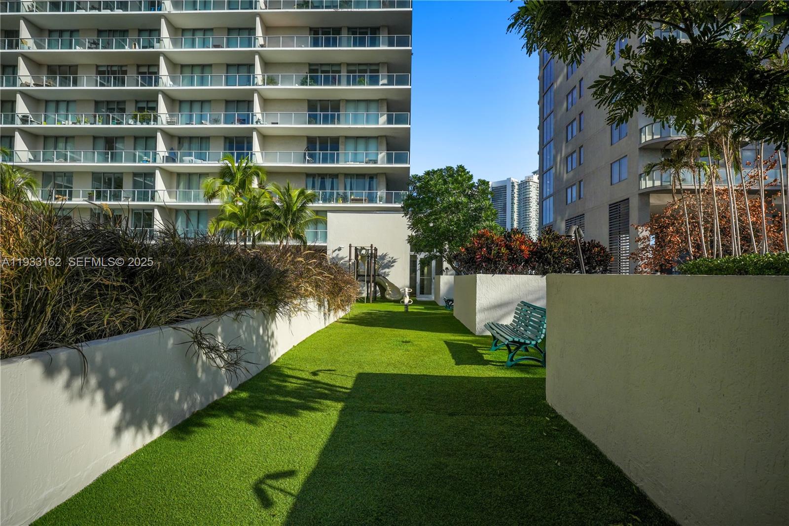 3470 E Coast Ave #H0606 Miami, FL 33137