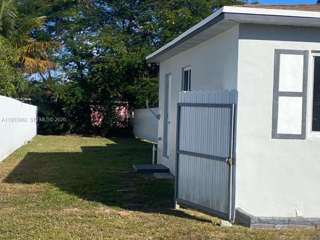 1265 NE 142nd St North Miami, FL 33161